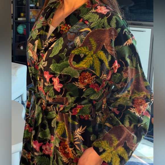 Velvet Robe fully lined - Picture 6 of 8